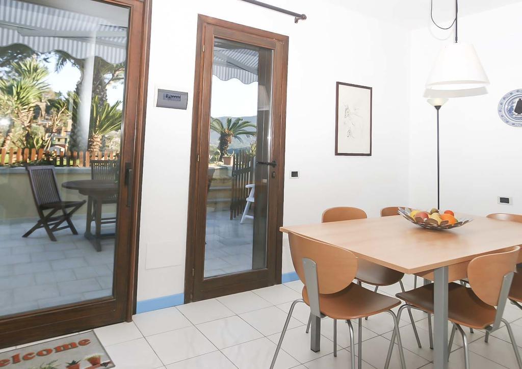 Apartamento Il Porto Trilocale Nr.7 Porto Azzurro Exterior foto